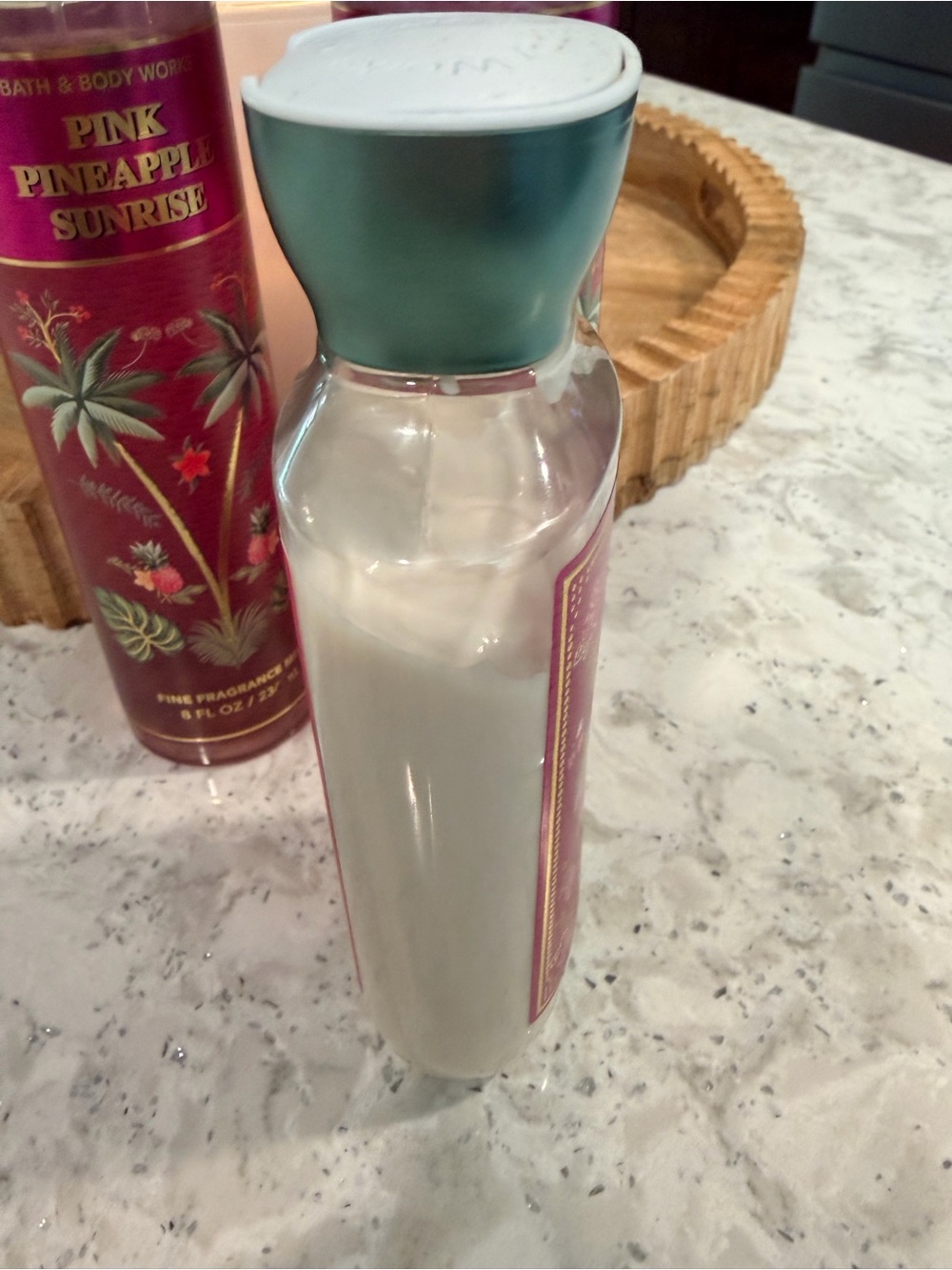 Bath & Body Works Pink Pineapple Sunrise Mist & Lotion Trio. - Picture 3 of 9